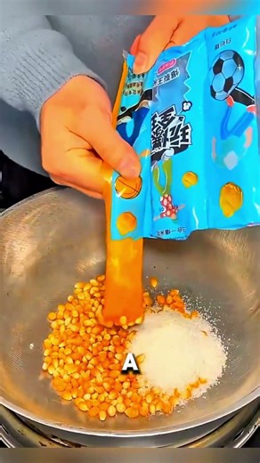 Hungry Man Makes Popcorn at Home… The Result Is Satisfying!