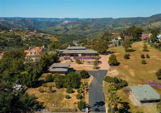 1186 Lydia Ln, Fallbrook, CA 92028 - MLS SW26084026 - Coldwell Banker