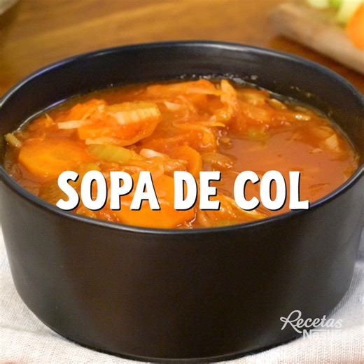 ¿Qué tal esta SOPA de COL para la comida de hoy? https://bit.ly/38vAoFU | Recetas Nestlé