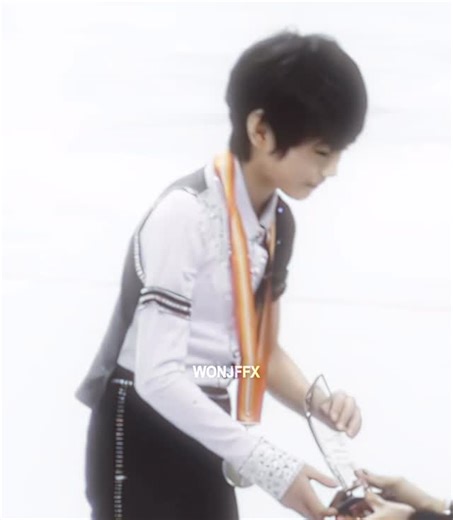 shi⌁ on Instagram: "Last post of the year! Repost of an old edit💔 #sunghoon #parksunghoon #enhypen #kpop #explore"