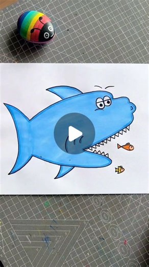 Simple and Easy Drawing Ideas on Instagram: "Learn how to draw a cool shark using your hand as a guide! Start by tracing around your hand to form the shark’s body. Then, add the back and side fins for a complete shape. Finish by drawing eyes, sharp teeth, and a few little fish for added detail. Save this video to remember this fun and easy drawing technique! Perfect for all ages and skill levels."