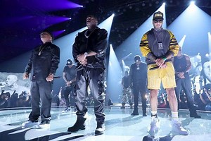 Swizz Beatz, Method Man, Busta Rhymes, & The Lox Pay Tribute to DMX at BET Awards
