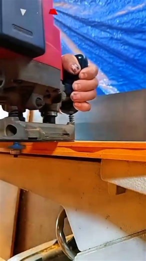 Technique for Marking a Long Slot Line in the Center of a Wooden Board — Precise Layout