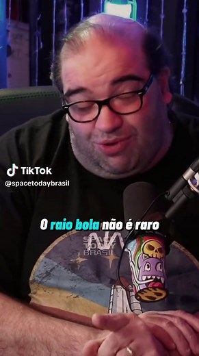 Raio Globular conhecido como raio bola é muito comum no interior de São Paulo #astronomia #ciencia #curiosidades #sergiosacani #raiobola #raioglobular