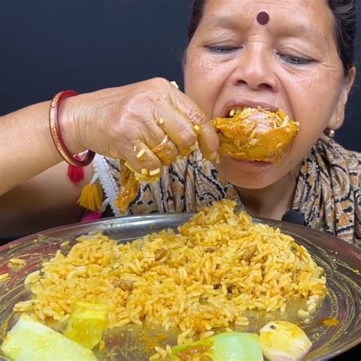 SPICY CHICKEN CURRY🔥 BASMATI RICE || #shorts #mukbangn #asmreating #mukbangasmr #asmr