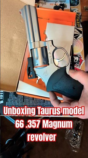 Unboxing Taurus model 66 357 mag revolver