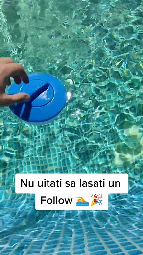 🏊Cum sa scapi de algele din piscina ta #basicpoolcleaning #poolguy #foryou #fyp #romania #intexpool #flowclear #planetpool #asmr #chill #arisblue #cleaningtiktok #5pasidebine