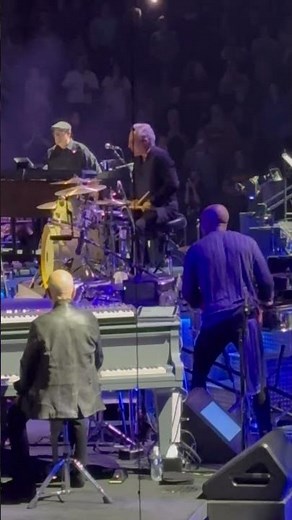 Max Weinberg Drumming So Intensely He Makes Bruce Springsteen Stop and Watch! #shorts #springsteen