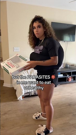 i can’t help it!!! 😭😭🤣🤣 BIG BACK #basketball #sports #bball #hoops #athlete #food