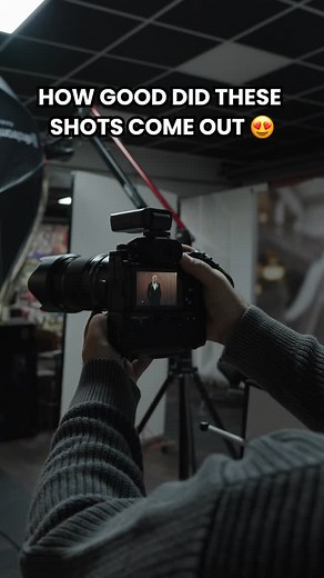 3 comments |  How good did these photos come out! Our versatile backdrops work great for a range of scenes; Oliver looks great in both corporate and casual settings!  Don’t forget, we have 20% off all backdrops until the end of the month  ️ Photos - @charliekaufman_fswpp_hon  Camera - @fujifilmuk  Lights - @elinchrom_uk ️ Backdrops - Clickbackdrops.co.uk | Click Backdrops | Facebook