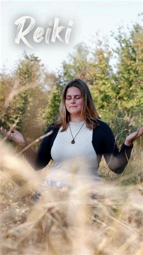 Kennst du das? 🌊 Du hast endlich Urlaub, endlich mal Zeit für dich und spürst plötzlich innere Unruhe, bist angespannt oder dein Körper macht sich auf einmal bemerkbar...🙈 Reiki kann dir helfen, wieder in einen Zustand tiefer Entspannung auf allen Ebenen zu finden. Bei den Reiki-Aktionstagen in der Cliner Quelle erwarten dich ruhige Einzelanwendungen in geschützter Atmosphäre. ✨ sanfte Berührungen ✨ tiefe Entspannung ✨ Zeit nur für dich ✨ ein Gefühl von innerem Loslassen ✨ der Kopf darf ruhig