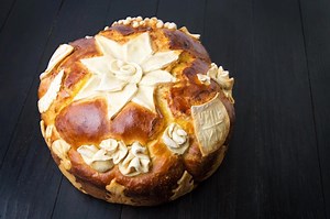 NAJLEPŠI UKRASI ZA SLAVSKI KOLAČ: Evo kako da napravite dekoraciju od testa i ulepšate vašu trpezu! (VIDEO, RECEPT)