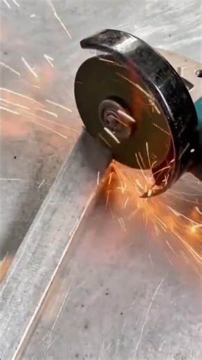 Professional light steel pyramid roof installation#contructions #steelroof #buildingmaterials #short