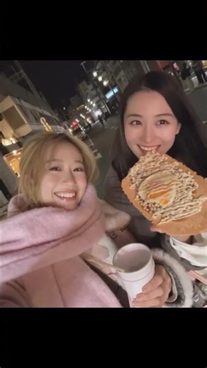 元NMB48 上西怜 上西恵 今年はけいちゃんと👭♡⠀いっぱい食べてしまった(*'ч'* ) #十日戎 #姉妹