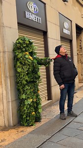 3M views · 17K reactions | The puzzled old man #shock #Amazing #fun #reelsvideoシ #prank #monster #prankvideo #laughter #bestpranks #beautiful #sharkweek #viralreelsfb #videooftheday #funnyvideos #comedy #funnyreels #comedia #funnymemes | Tourmeka | Facebook