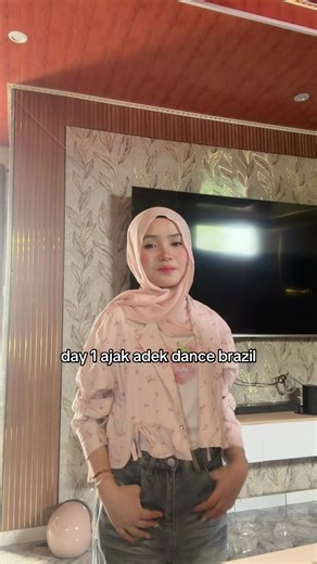 Malahh Jadi Kepiting: Ajak Adek Dance Brazil