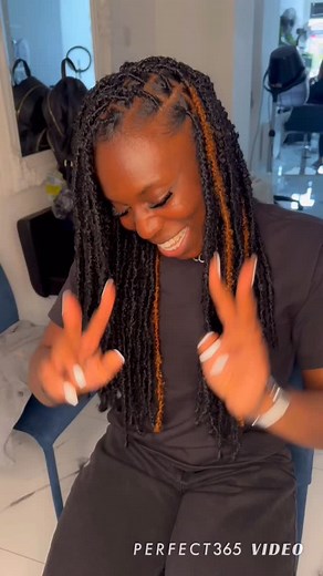 Obsessed with these small distressed locs — lightweight, natural-looking and finished with a soft splash of colour for that extra glow ✨ #DistressedLocs #SoftLocs #ColouredLocs #ProtectiveStyle #LocSlay #HairInspo #londonbraider | Dynasty Beauty | Facebook