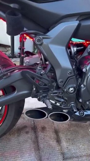 2022 YAMAHA YZF R7 Exhaust Sound Comparison | TOCE vs M4. Who makes the Better Sound?!