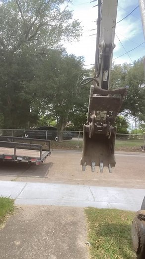 Real timing small tree removal in under 2 minutes #noedits #lawngoat🐐 @bobcatcompany🔥#precisioncutz #stripegod #lawncarefamily #landscape #lawn #yourfavoriteopperator #heavyequipment #bobcatequipment #excanvation #lakecharleslouisiana⚜️ #suportlocal | Elvin Rankins