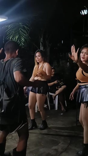 14K views · 135 reactions | Ney adda naiyaw awan nga dancers Hahaha | VinjhoyBand | Facebook