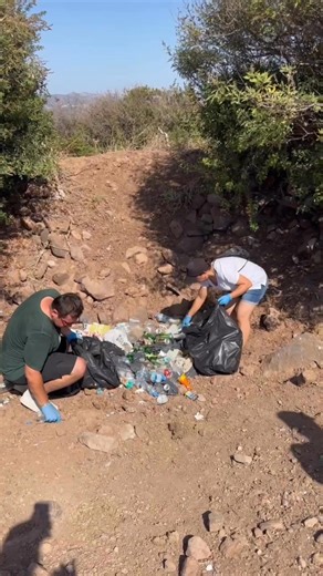 5.2K views · 104 reactions | Temizlik İşleri Müdürlüğü ekiplerimiz, Akvaryum Koyu’nda temizlik çalışması gerçekleştirdi. Vatandaşlarımız ve ziyaretçilerimizden ricamız; sahillerimizi, sokaklarımızı ve koylarımızı temiz tutalım, çevreye duyarlı davranalım. Çöpleri çöpe atalım, hep beraber Bodrum'u temiz tutalım.冀 | Bodrum Belediyesi | Facebook