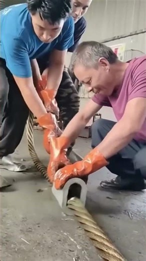 Process of fixing aluminum clips to traction wire ropes