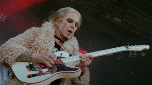 JOHN 5 On What Made EDDIE VAN HALEN's Playing So Unique: 'It's All In The Hands'