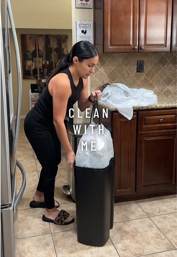 Clean With Me: Tidy Up This Tuesday