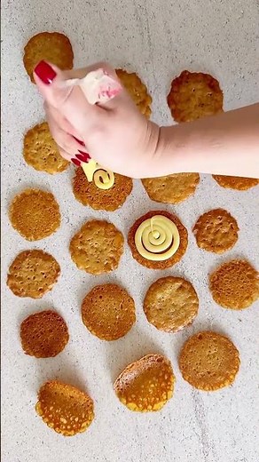 Turn Your Kitchen into a Patisserie with This Irresistible Florentine Honey Cookie Recipe!