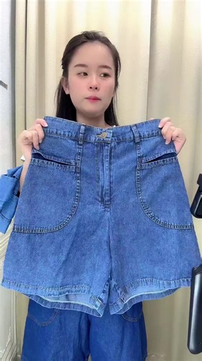 Stylish Hot Pants Jeans Outfit Ideas for Fashion Lovers