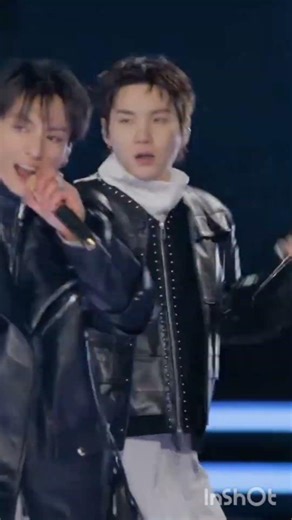 BTS performed mic drop in COMEBACK LIVE 🤯 #bts #btsmember #kpop #btsarmy #btsconcert #btslive