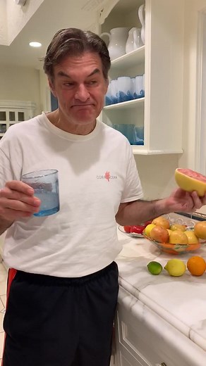 Switch out your morning coffee for some citrus and water! 🍋 #pomelo #health #healthtips #healthtip #healthyfood #healthhack #citrus