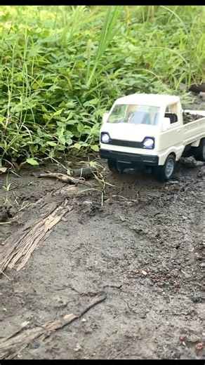 Mobil pick up RC muat pasir. Nekat dan sangat cepat