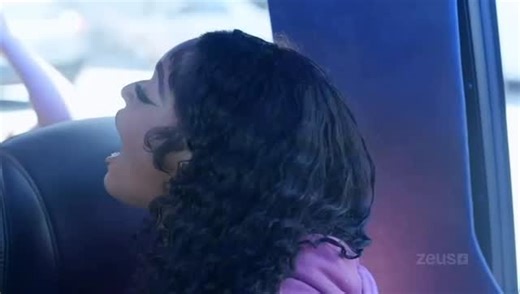 Chinx🦋 on Instagram: "The gag is yall bum bitches can’t sit with me !😂I never got on this show asking to be no one friend…I’m not a friendly bitch🤣🖕🏾 #chinxszn✨🌟"