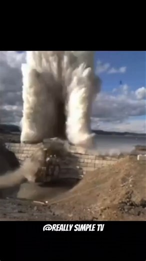 The Genius WWII Bomb That Bounced on Water! 💣🌊.