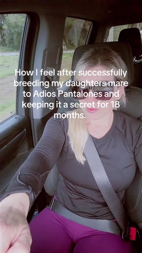 Hardest secret of my life!!! But this momma was on a mission to make that babies dream come true. #adios #adiospantalones #foal #horses