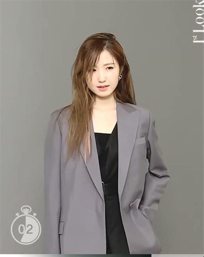 IZ*ONE's Pure and Innocent Bunny 🐰 HITOMI Has Appeared! | 1stLook Behind (2020.05.30)