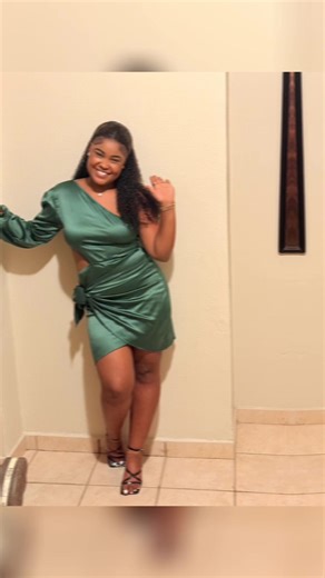 Parce qu'il faudra se choisir avant tout.💚💚💚💚💚#outfit🍁💐⭐️💫💫✨🥰 #bellemanmie🍯🍯🍯🍇🔐⚡️💫✨🥰🥰 #timanmie✅🌹🌹 @Vitch-Densley @Vanessa PL💞💞💞🇭🇹🔥🍫🍫🍫🍫