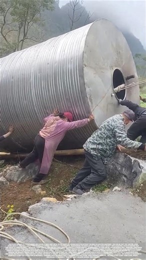Manual installation process of large water tower without crane