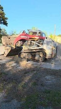 Takeuchi TL10 Compact Track Loader