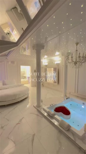 Suite de luxe avec jacuzzi privé près de Paris