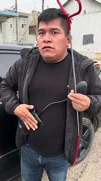 ¡No le quisieron pagar por abrir el carro en menos de 2 minutos!