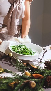 Happy Thanksgiving! Finishing touches like stunning centerpieces, serving sets, and oven-to-table dishes set the party off right. We wish you a holiday filled with love, laughter, and warmth. Our Black Friday sale is going on now with up to 25% off sitewide AND 50% off final sale items. This is one you won’t want to miss! https://michaelaram.com/collections/new-to-holiday-sale #MichaelAram #TimelessElegance #ThanksgivingElegance #ThanksgivingLuxury #ElegantDining #FestiveServeware #HandmadeArtis