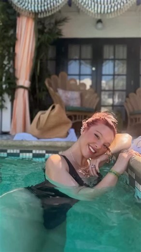 Notice I’m very considerate, very demure posting BOTH members of the activity…👀 @jules.sky @body.auty . #colorsofautumn #thickandcurvy #exploremore #laffayette #poolday🏊 | Autumn Nelson
