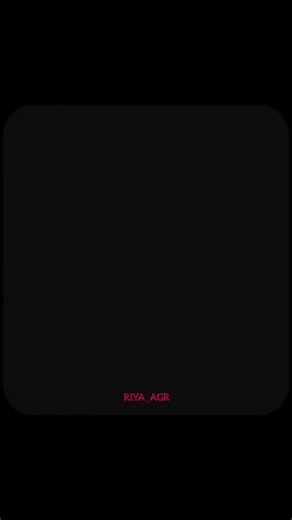 💙⃝Ʀ𝐢𝐲𝐚🦋 | 日本利用压电瓷砖将脚步转化为电能。这些瓷砖捕捉来自你脚步的动能。当你行走时，你的重量和动作会对瓷砖产生压力。瓷砖会轻微弯曲，从而产生机械应力。瓷砖内部的压电材料将这种应力转化为电能。每一步都会产生少量电荷，而数百万步结合在一起就能产生足够的电力来驱动 LED... | Instagram