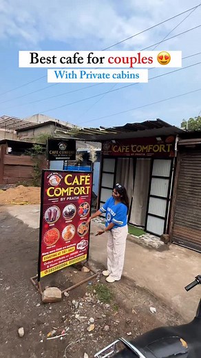 503K views · 164 reactions | Best cafe for couples  Location : 10 numbers puliya Owner number : 8855888084 ☎️ Inke page ko follow kro aaur 20% ka discount lelo 﫶 . . #nagpur #viralreels #instagram #travelblogger #travel #nagpuri #nagpurian #food #nagpurdiaries #couples #love #privetcafe #cabins #privet #place #lovers | Explorewithsaloni | Facebook