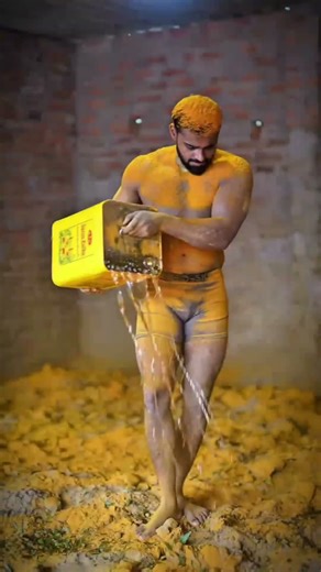 Why do wrestlers apply mud on their bodies?