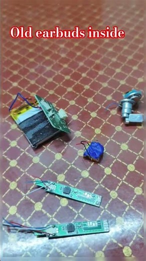 Earbuds Ke Andar Kya Hota Hai? 😱 Ultra Close-Up Video