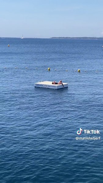 Matilda Djerf (@matildadjerf)s videor med Island In The Sun - Weezer