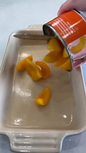 Peach Crumble 🍑 Recipe: serves 4-6 825g Canned Peach Slices, in Juice 1/2 cup Peach Juice (from the can) 2 tosp Castor Sugar 1 tsp Cinnamon 1 tbsp Cornstarch 2 tosp Butter, melted Crumble topping - 1/2 cup Brown Sugar 2 cup Plain Flour 125g Butter, melted 1 tsp Vanilla • • • #peaches #dessert #easyrecipe #crumble #peachcrumble #peachcobbler #pudding #quickdessert #foodhack #bakingrecipe #baking #winterdessert #comfortfood #easyrecipe #foodreel #cookingreel #plateup #foodiegram #foodblogger #coo